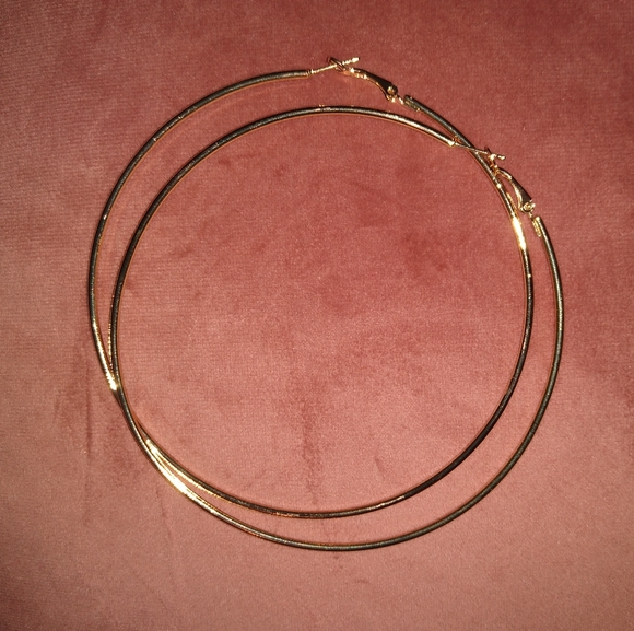 Huge 4 Inch Gold Hoops Extra Large Round Hoop Earrings Big Oversized XL New - Picture 5 of 10